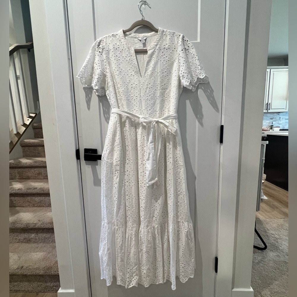 Crown & Ivy White Eyelet Flutter Sleeve Dress
